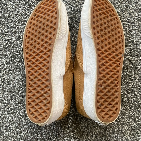 Women’s Size 6 Suede Slip On Vans - Picture 2 of 3